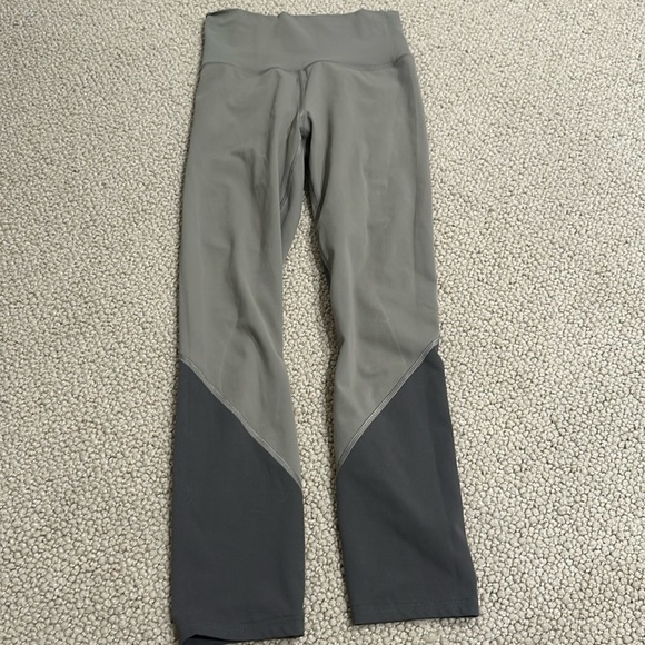 Vuori like new leggings - Picture 1 of 1